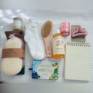 Crabtree & Evelyn Spa Essentials Set with Pink and Green Accents